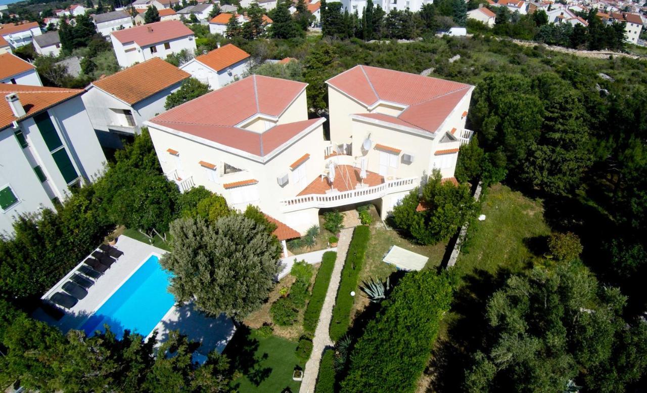 Apartments Dvori Novaglia Esterno foto